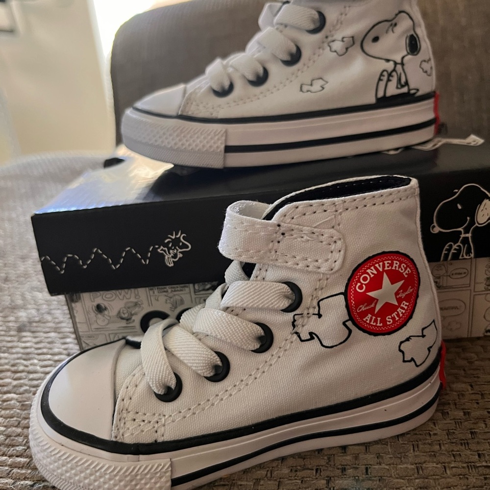 Infant/kids limited edition peanuts converse